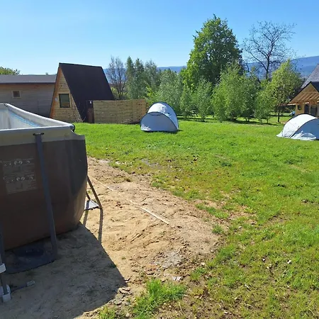 Camping, Zabierz Wlasny Namiot Kameralne Pole Namiotowe Z Basenem Kinem Plenerowym Miejscem Na Ognisko I Placem Zabaw Zywe Zwierzeta Agroturystyka Giebultow  Exterior photo