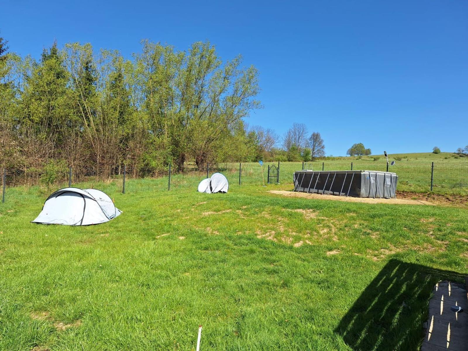 Campingplatz Camping, Zabierz Wlasny Namiot Kameralne Pole Namiotowe Z Basenem Kinem Plenerowym Miejscem Na Ognisko I Placem Zabaw Zywe Zwierzeta Giebultow (Lwowek Slaski)