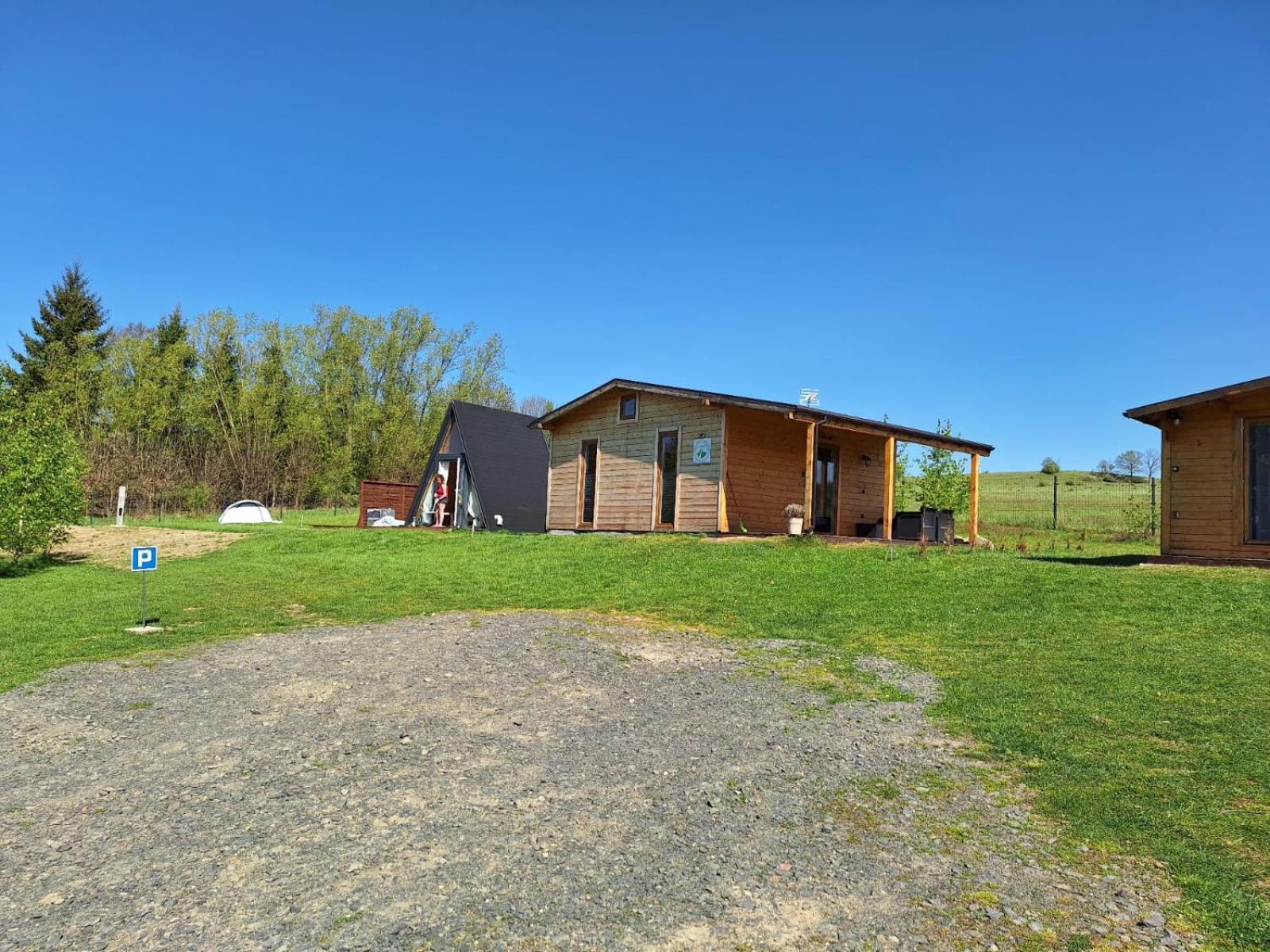 Campingplatz Camping, Zabierz Wlasny Namiot Kameralne Pole Namiotowe Z Basenem Kinem Plenerowym Miejscem Na Ognisko I Placem Zabaw Zywe Zwierzeta *