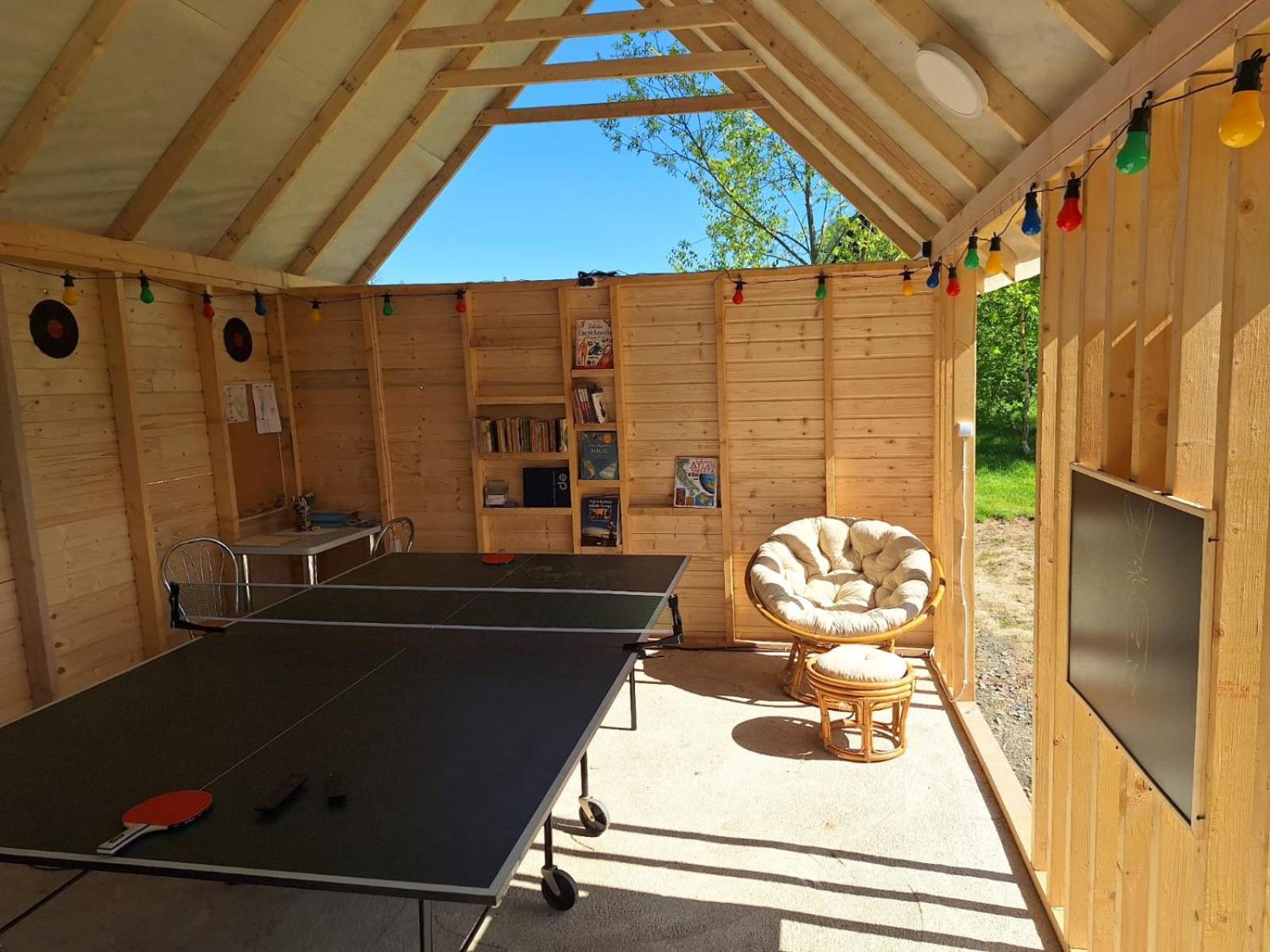 Campingplatz Camping, Zabierz Wlasny Namiot Kameralne Pole Namiotowe Z Basenem Kinem Plenerowym Miejscem Na Ognisko I Placem Zabaw Zywe Zwierzeta
