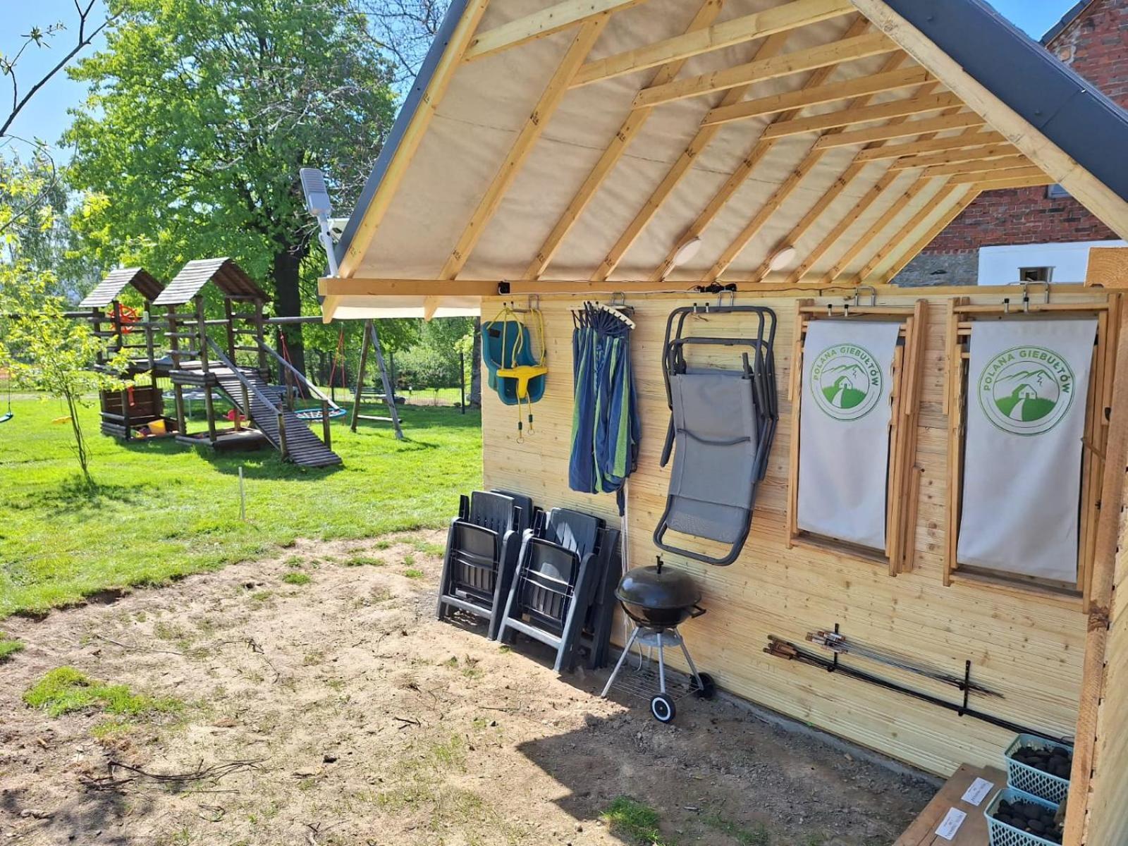 Camping, Zabierz Wlasny Namiot Kameralne Pole Namiotowe Z Basenem Kinem Plenerowym Miejscem Na Ognisko I Placem Zabaw Zywe Zwierzeta Kemp Giebultow (Lwowek Slaski)